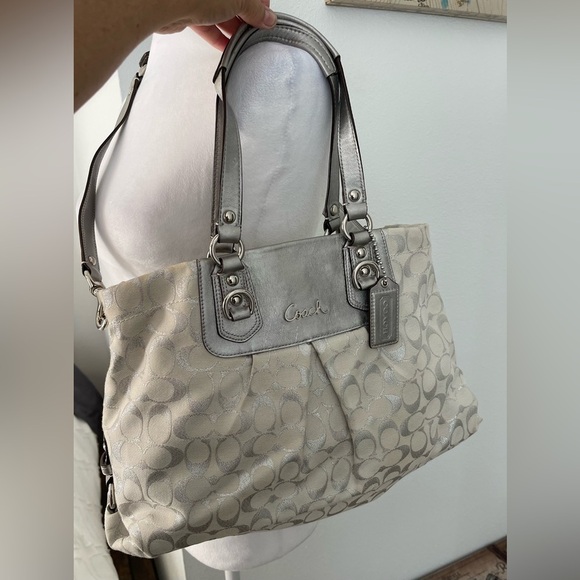 Coach Ashley Signature "C" Shoulder Satchel Purse Silver Metallic Vintage - Picture 16 of 16
